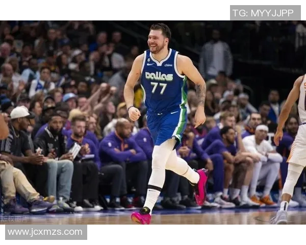 东契奇狂砍73分刷新现役最高分纪录独行侠成功终结太阳队11连胜之旅 东契奇狂砍73分刷新现役最高分纪录独行侠成功终结太阳队11连胜之旅